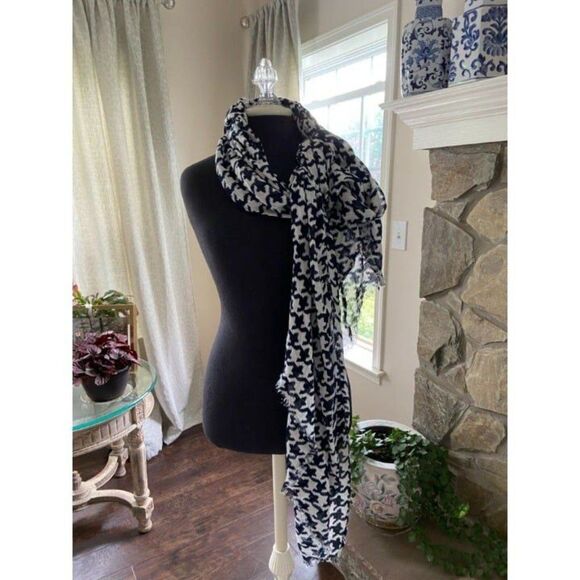 Blue and White Scarf - Picture 1 of 1